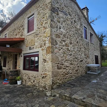 Casa De Piedra, A Lameira Prázdninový dům *